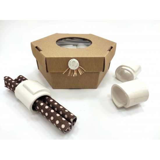 Keramični obročki iz bele gline za pogrinjek