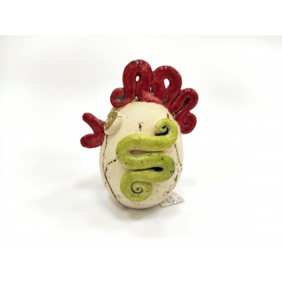 Majhen keramični dekorativni piščanec 